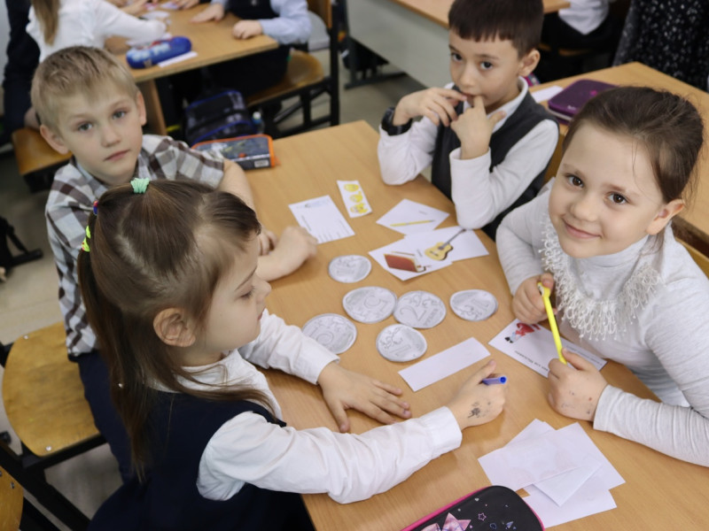 5 апреля в МКОУ СОШ №2 им. И. С. Унковского прошёл муниципальный открытый практико - ориентированный семинар по теме: "Методика формирования функциональной грамотности в начальной школе".