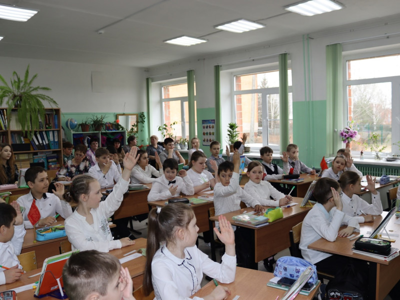 5 апреля в МКОУ СОШ №2 им. И. С. Унковского прошёл муниципальный открытый практико - ориентированный семинар по теме: "Методика формирования функциональной грамотности в начальной школе".